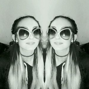 Meet your Posher, Italia